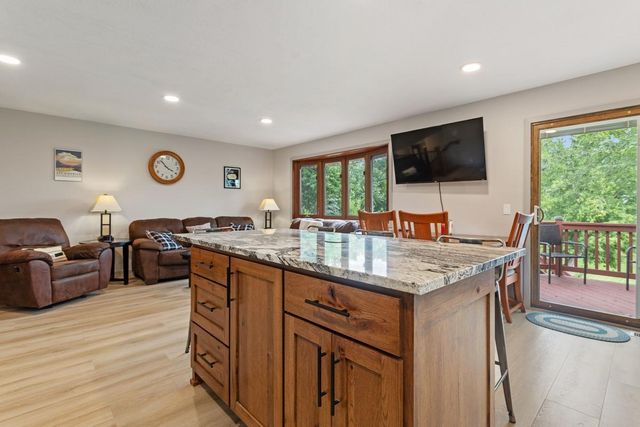 14382 Garrett Avenue, Apple Valley, MN 55124