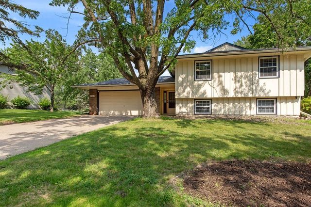 14382 Garrett Avenue, Apple Valley, MN 55124