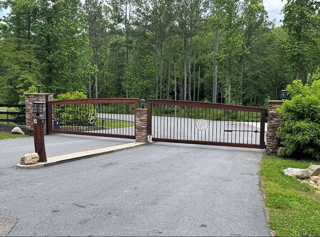 197 Blalock Mountain Court, Talking Rock, GA 30175