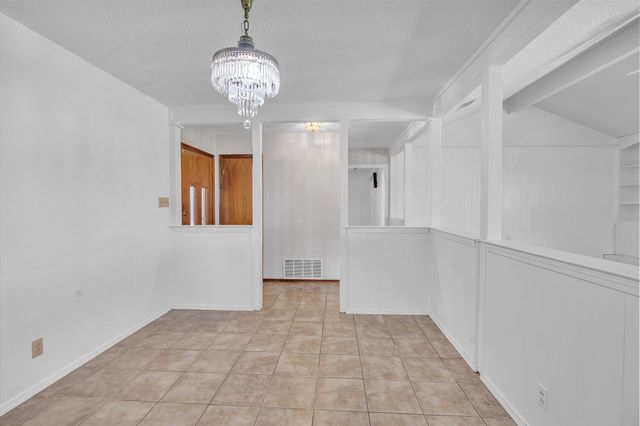 1720 Timbercreek Road, Benbrook, TX 76126