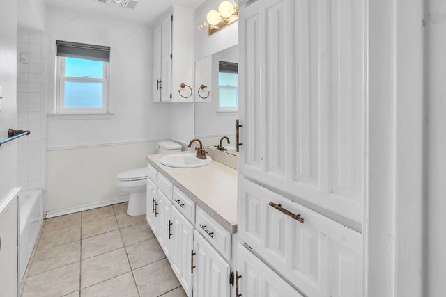 1720 Timbercreek Road, Benbrook, TX 76126