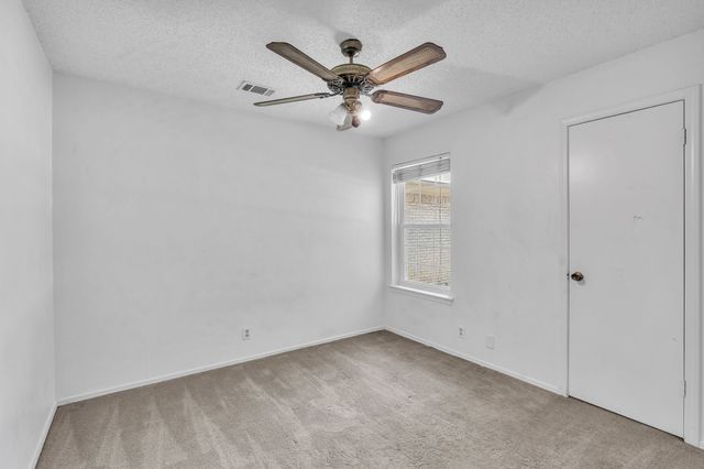 1720 Timbercreek Road, Benbrook, TX 76126