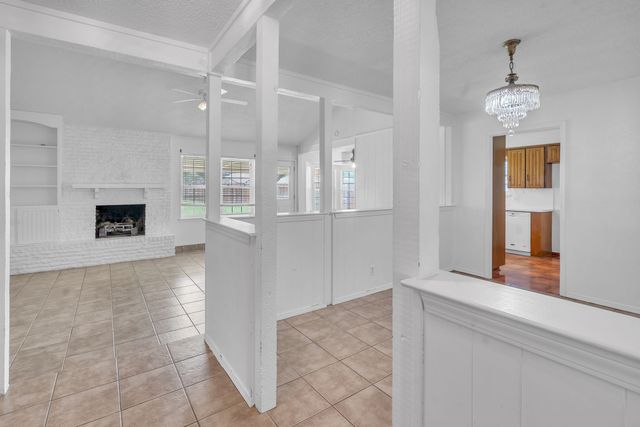 1720 Timbercreek Road, Benbrook, TX 76126