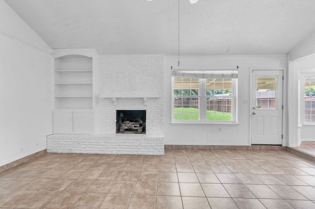 1720 Timbercreek Road, Benbrook, TX 76126