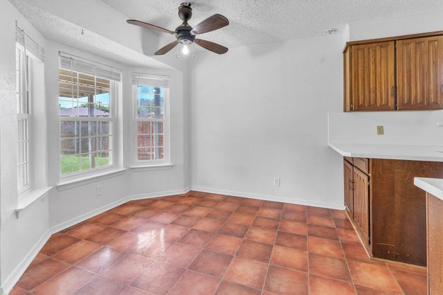 1720 Timbercreek Road, Benbrook, TX 76126