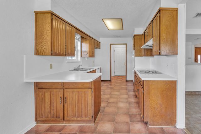 1720 Timbercreek Road, Benbrook, TX 76126