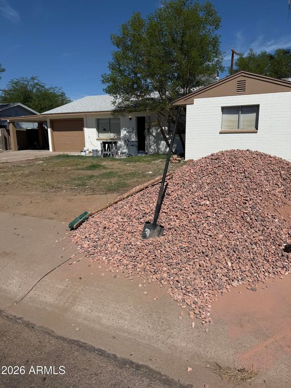 7946 W CHEERY LYNN Road, Phoenix, AZ 85033