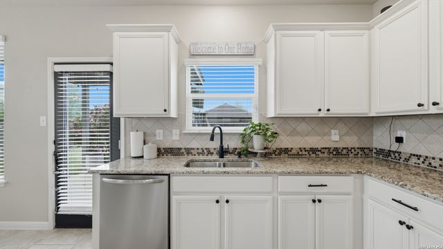 2239 Clover, New Braunfels, TX 78130