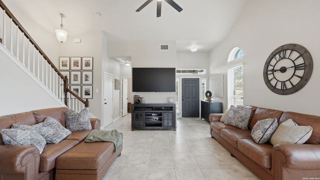 2239 Clover, New Braunfels, TX 78130