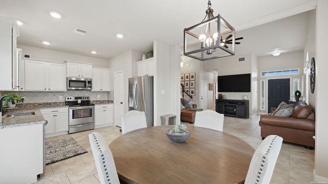 2239 Clover, New Braunfels, TX 78130