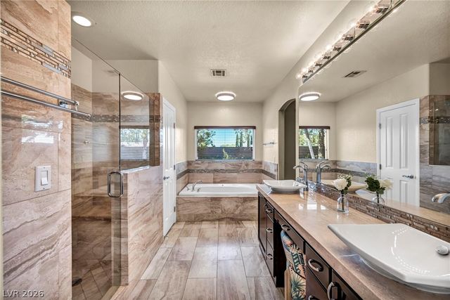 8964 Echo Ridge Drive, Las Vegas, NV 89117