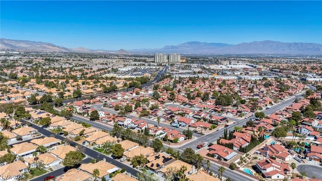 8964 Echo Ridge Drive, Las Vegas, NV 89117