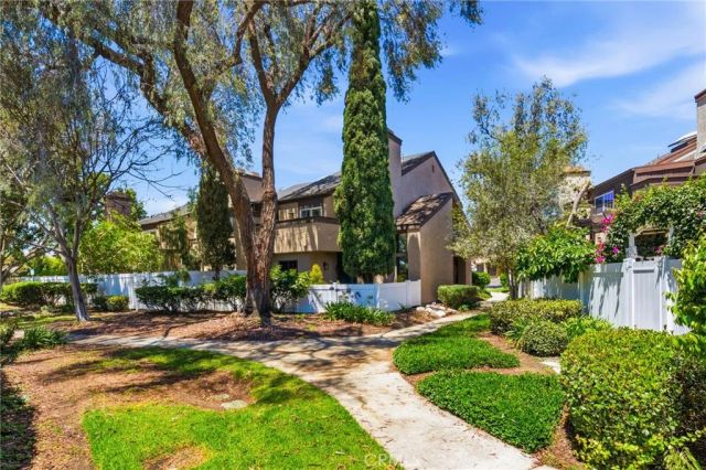 905 Hyde Court, Costa Mesa, CA 92626