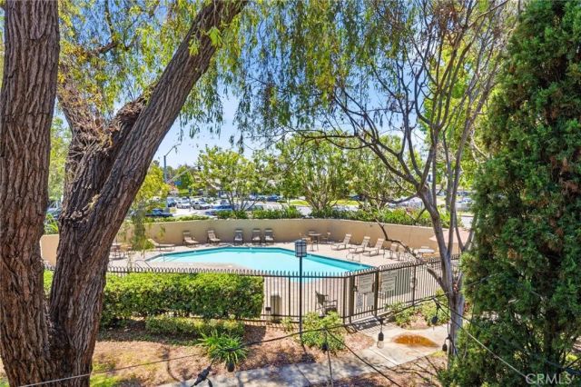 905 Hyde Court, Costa Mesa, CA 92626
