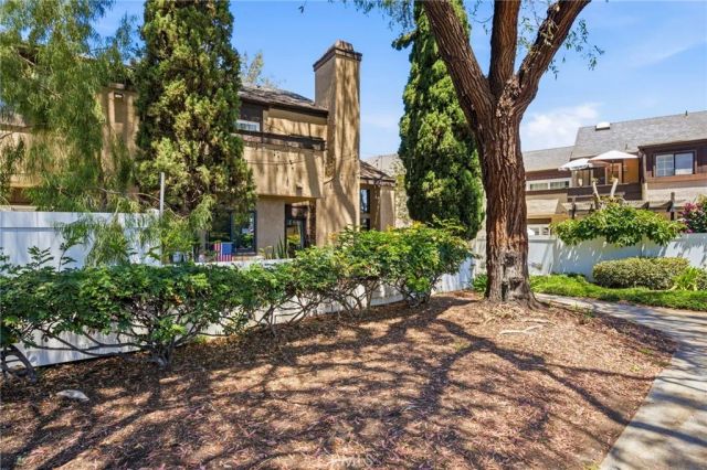 905 Hyde Court, Costa Mesa, CA 92626