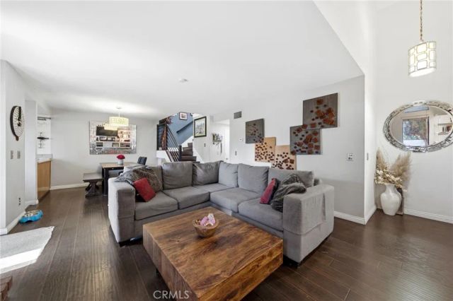 905 Hyde Court, Costa Mesa, CA 92626