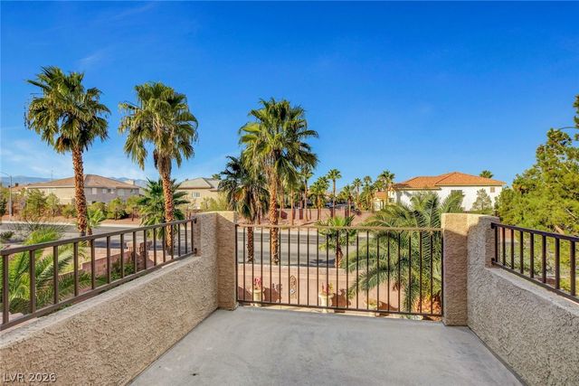 6734 Coronado Crest Avenue, Las Vegas, NV 89139