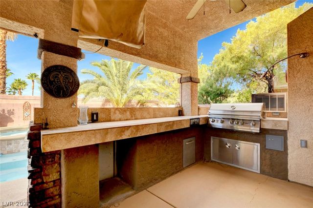 6734 Coronado Crest Avenue, Las Vegas, NV 89139