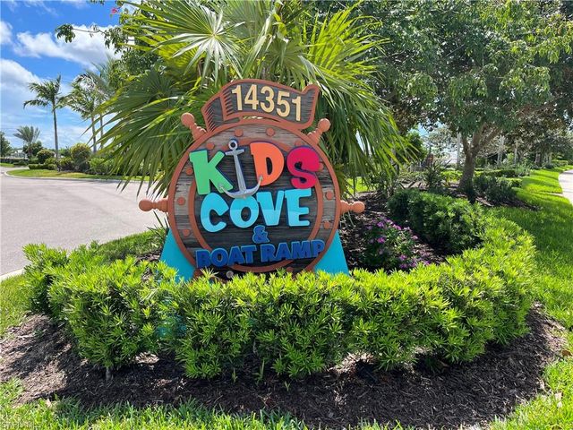 14939 EDGEWATER CIR, Naples, FL 34114