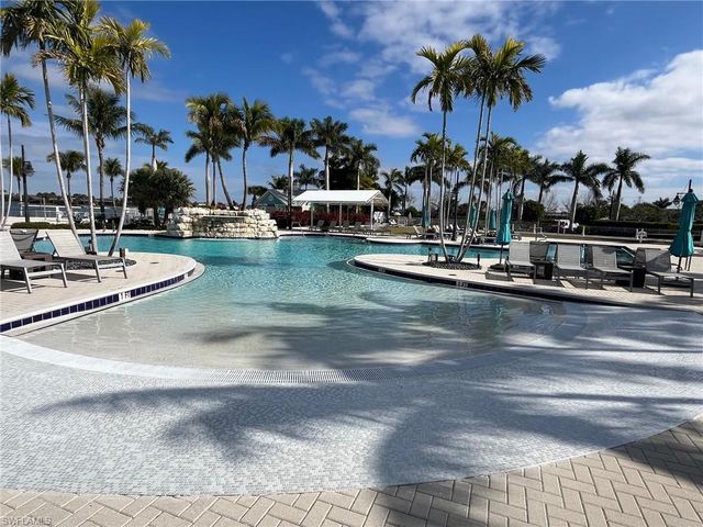 14939 EDGEWATER CIR, Naples, FL 34114