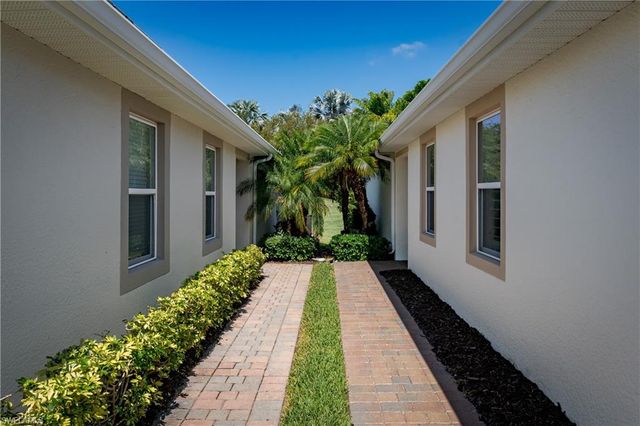 14939 EDGEWATER CIR, Naples, FL 34114