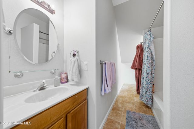 9066 W Ridge Line Ln, Coeur D'alene, ID 83814