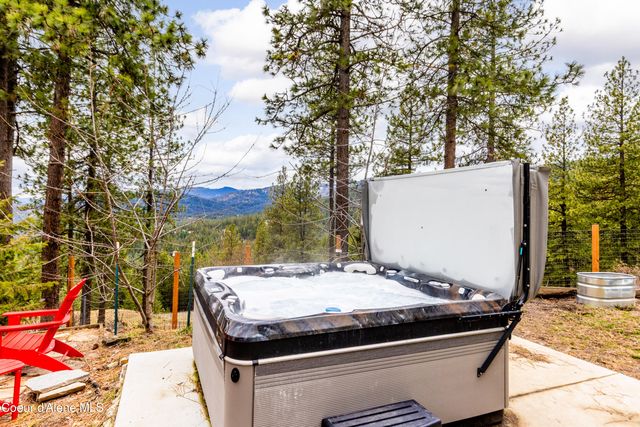 9066 W Ridge Line Ln, Coeur D'alene, ID 83814