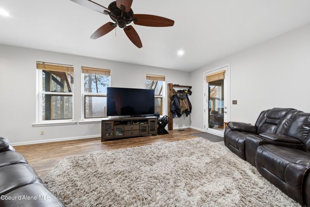 9066 W Ridge Line Ln, Coeur D'alene, ID 83814