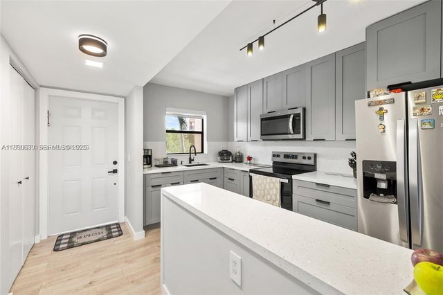 10444 NW 30th Court 202, Sunrise, FL 33322