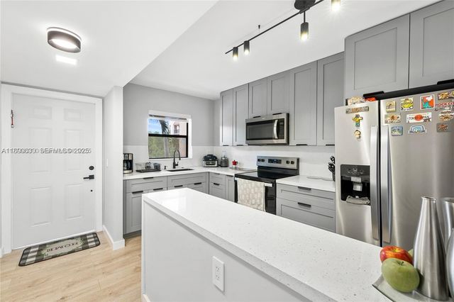 10444 NW 30th Court 202, Sunrise, FL 33322