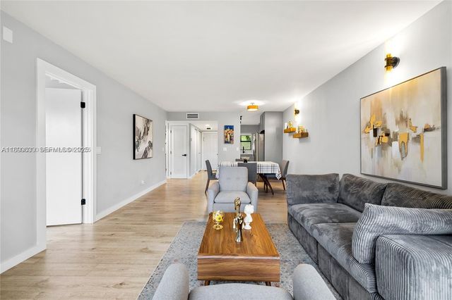 10444 NW 30th Court 202, Sunrise, FL 33322