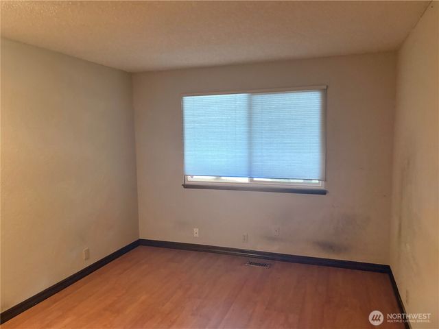 24404 SE Mirrormont Boulevard, Issaquah, WA 98027