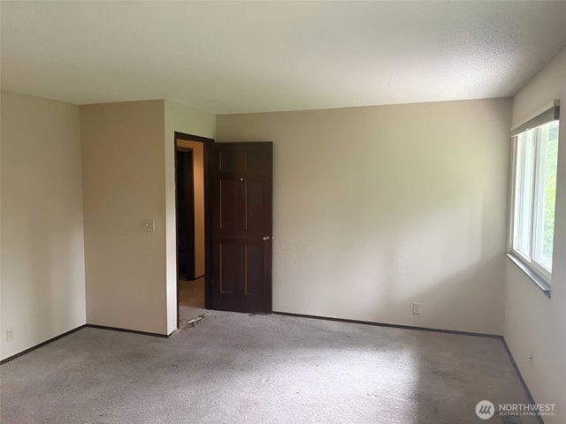 24404 SE Mirrormont Boulevard, Issaquah, WA 98027