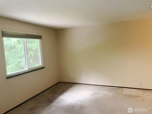 24404 SE Mirrormont Boulevard, Issaquah, WA 98027