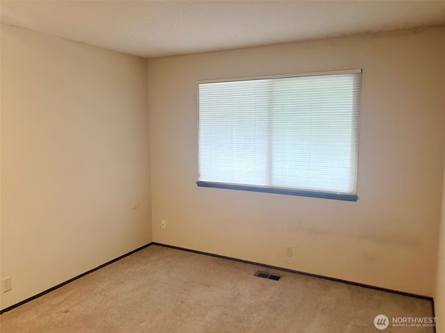 24404 SE Mirrormont Boulevard, Issaquah, WA 98027