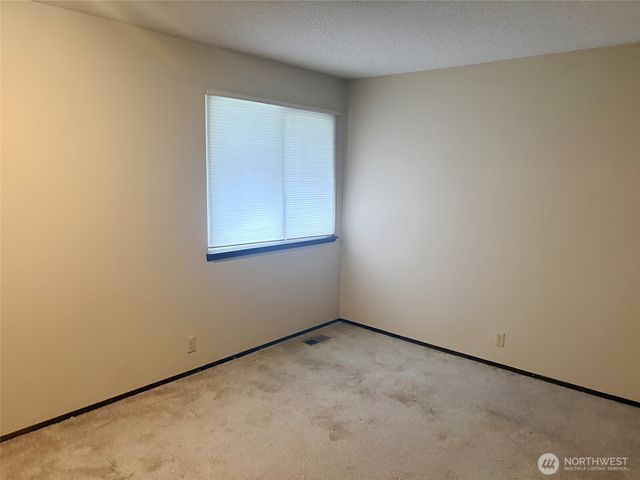 24404 SE Mirrormont Boulevard, Issaquah, WA 98027