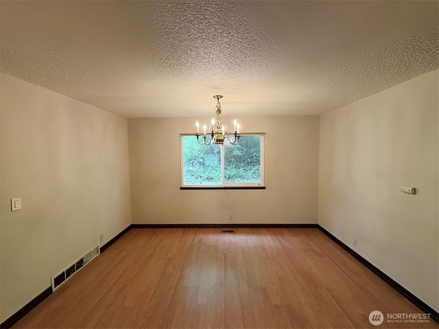 24404 SE Mirrormont Boulevard, Issaquah, WA 98027