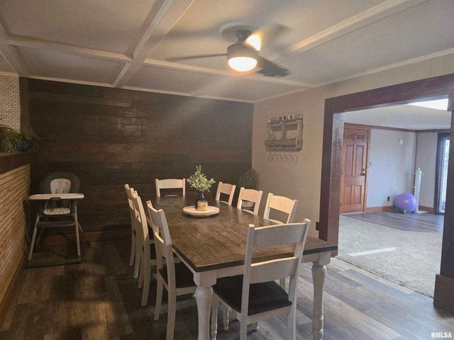 815 N 1ST Avenue, Canton, IL 61520