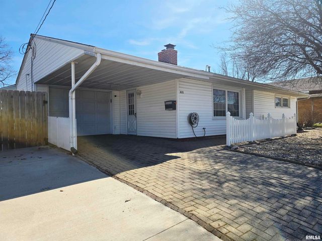 815 N 1ST Avenue, Canton, IL 61520