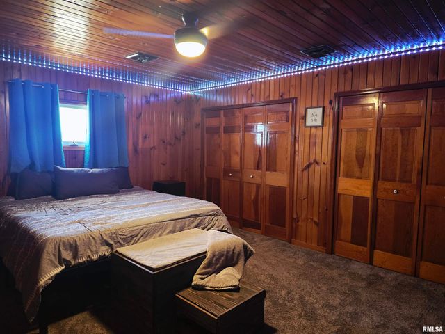 815 N 1ST Avenue, Canton, IL 61520