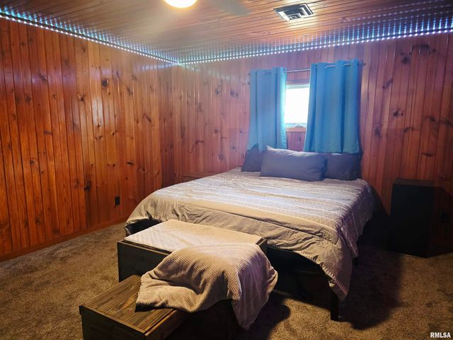 815 N 1ST Avenue, Canton, IL 61520