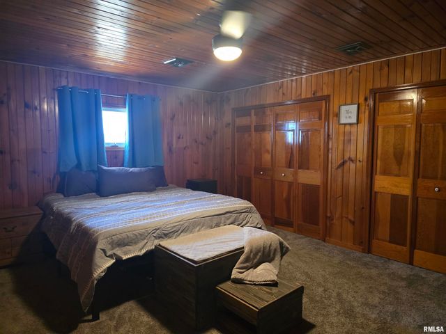 815 N 1ST Avenue, Canton, IL 61520