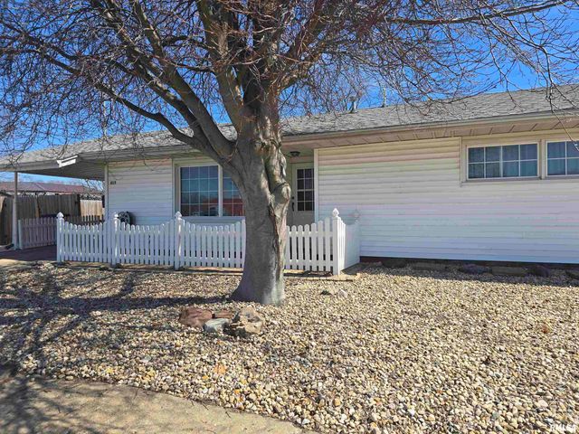 815 N 1ST Avenue, Canton, IL 61520