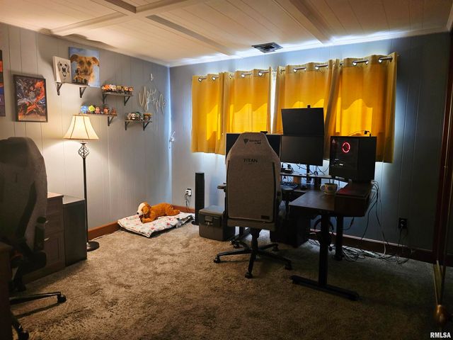 815 N 1ST Avenue, Canton, IL 61520