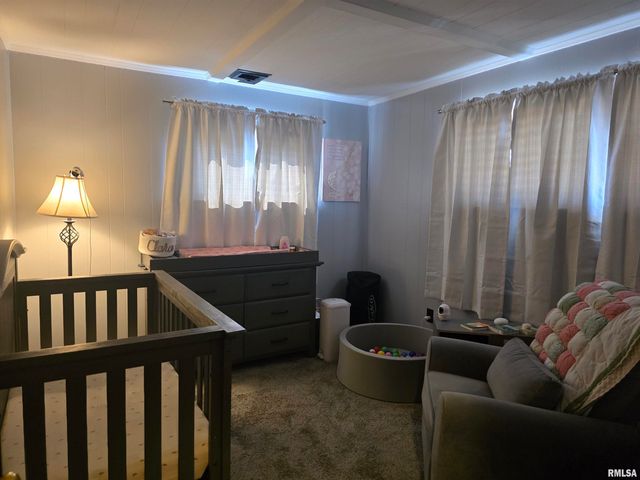 815 N 1ST Avenue, Canton, IL 61520