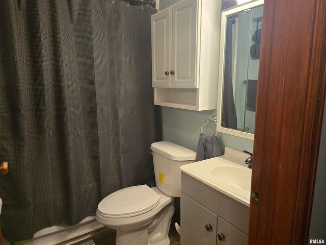 815 N 1ST Avenue, Canton, IL 61520