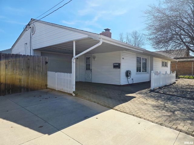 815 N 1ST Avenue, Canton, IL 61520