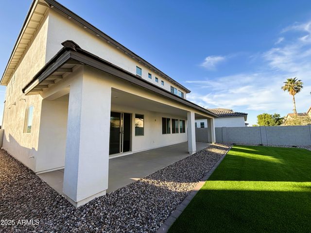 40113 N Alameda Drive, San Tan Valley, AZ 85140