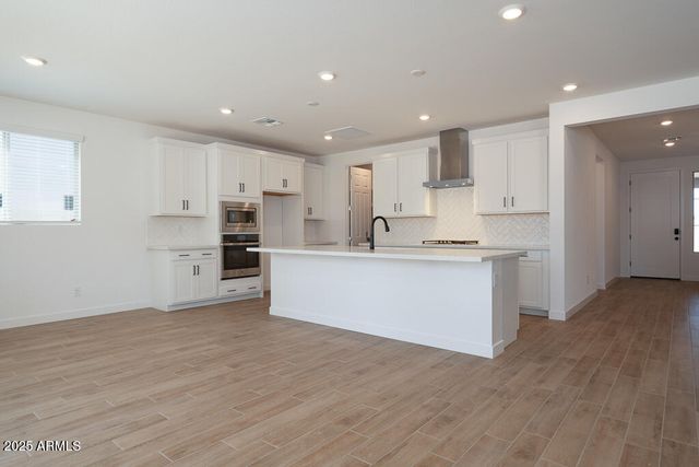 40113 N Alameda Drive, San Tan Valley, AZ 85140