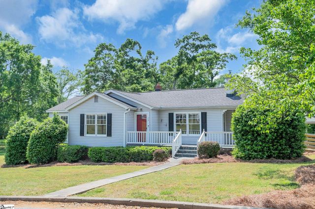 12 First Baptist Church Road, Piedmont, SC 29673